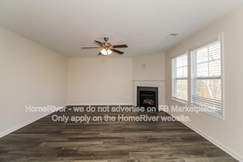 319 Niblick Dr - Photo 3 of 22