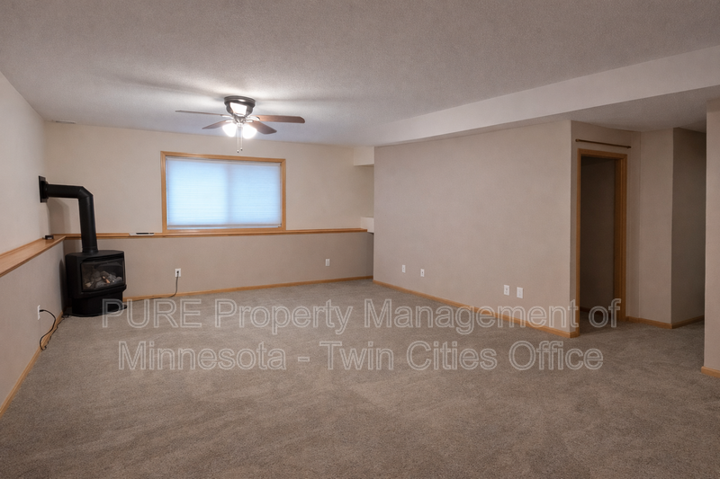 141 Linden Rd - Photo 7 of 16