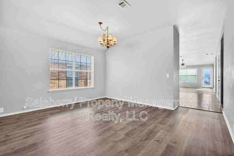 2545 Prospect Hill Dr - Photo 5 of 29