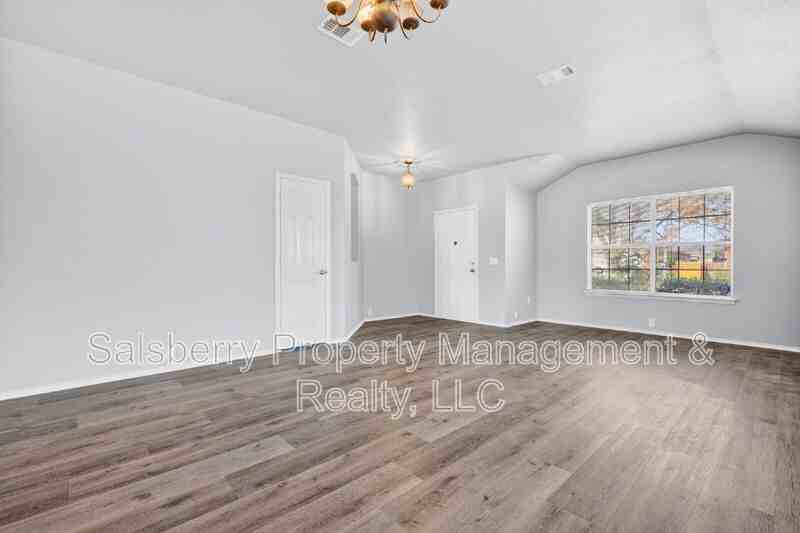 2545 Prospect Hill Dr - Photo 7 of 29