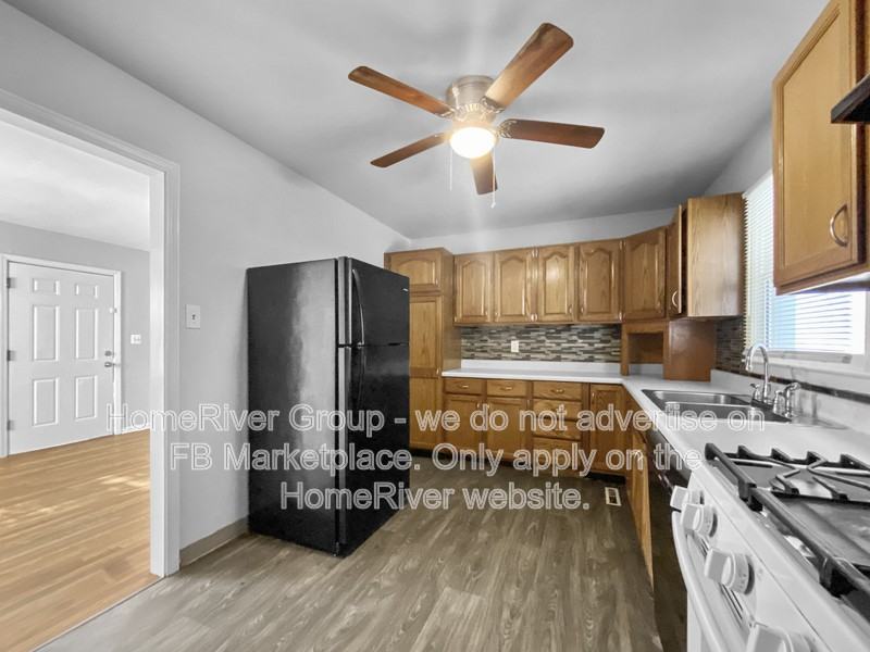 3621 N Chelsea Ave - Photo 5 of 22