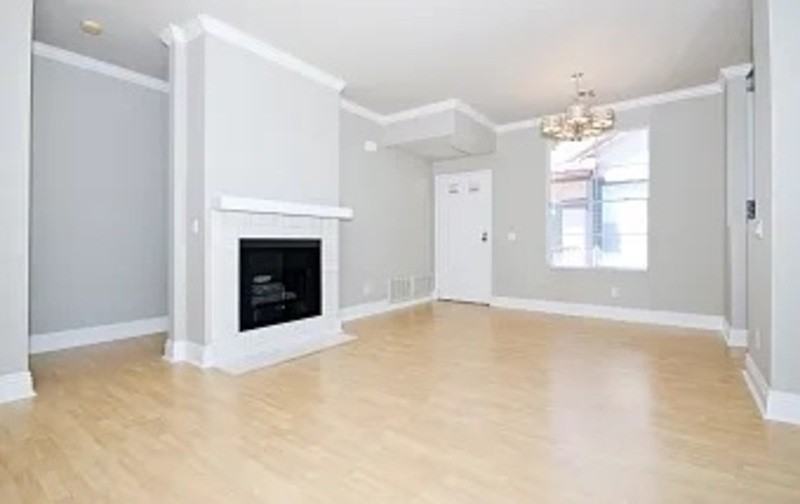 10921 Sabre Hill Dr - Photo 3 of 32