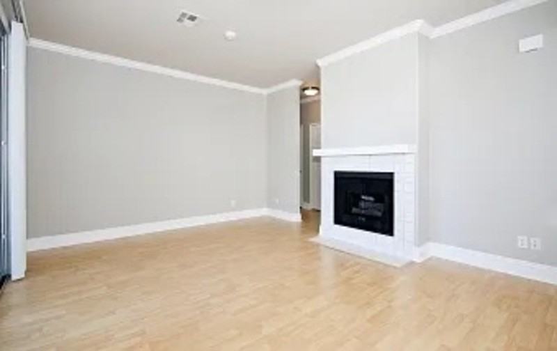 10921 Sabre Hill Dr - Photo 4 of 32