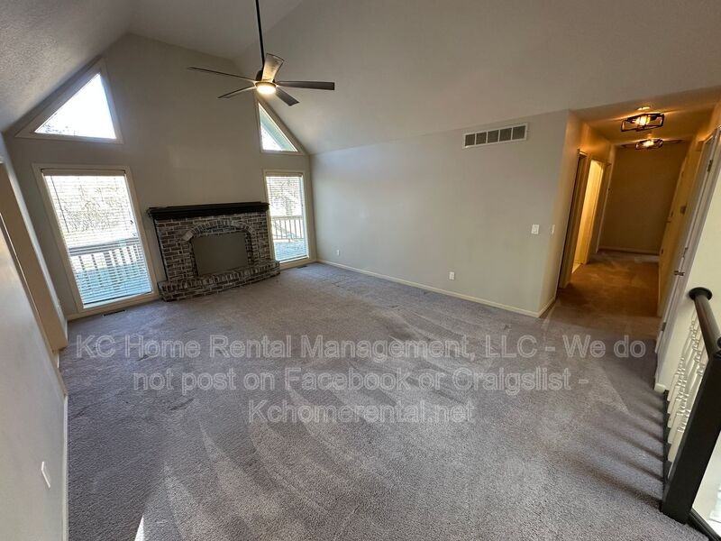 9802 Nw 72nd Ter - Photo 4 of 50