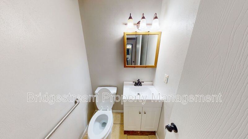 237 Gilbert Ave - Photo 2 of 10