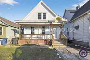featured image of 837 Lorain St