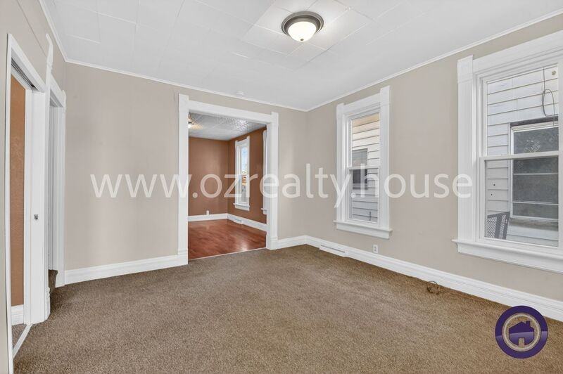 837 Lorain St - Photo 4 of 21