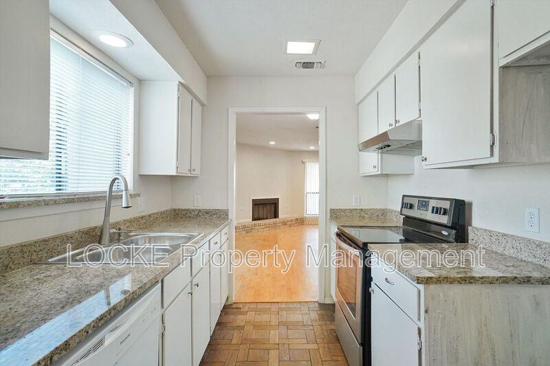 4908 Byers Ave #D - Photo 3 of 18