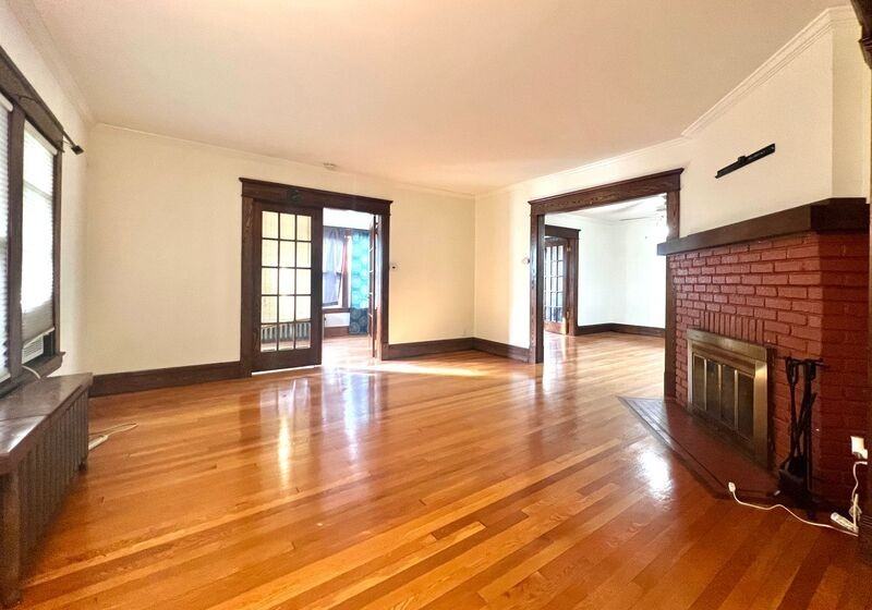 672 Sumner Ave - Photo 3 of 12