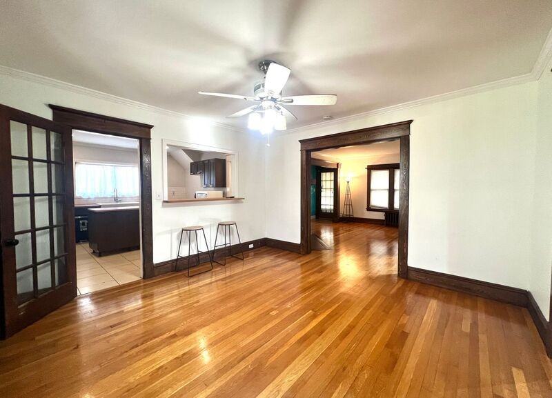 672 Sumner Ave - Photo 6 of 12