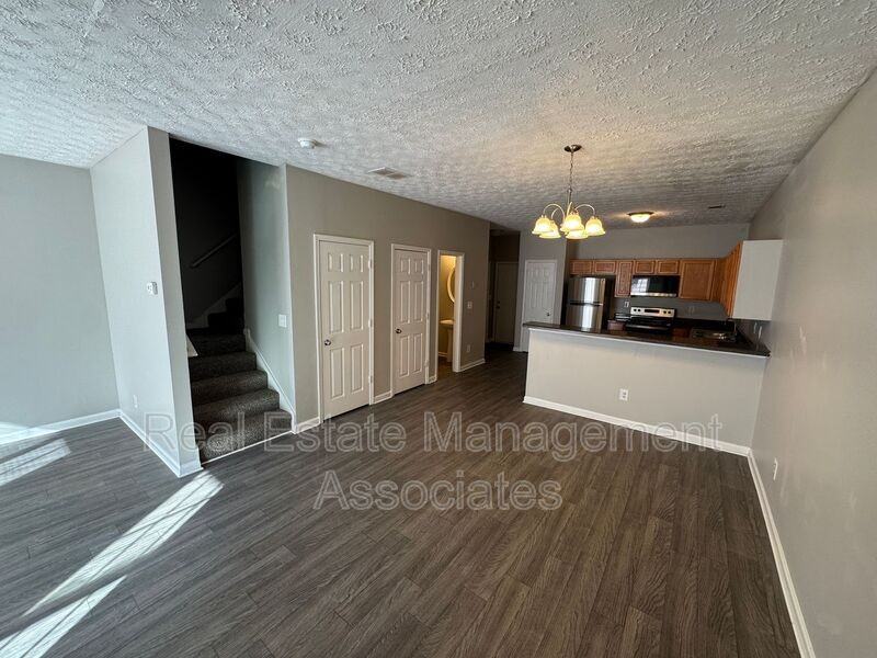 1755 Carrington Dr - Photo 2 of 11