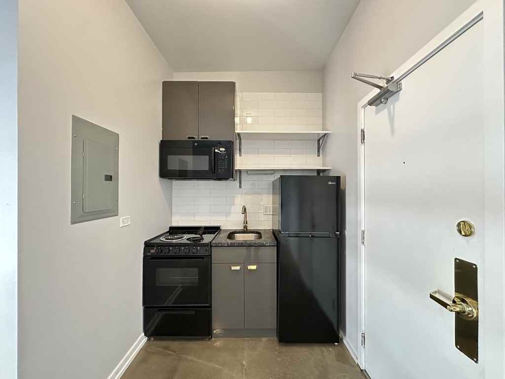 1136 W Wilson Ave #217 - Photo 2 of 21