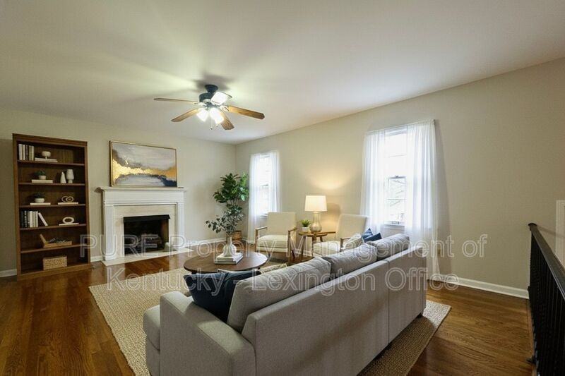 3462 Lansdowne Dr - Photo 4 of 42