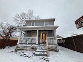 featured image of 2211 Pleasant Ave