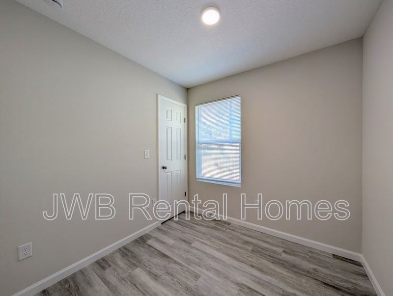 530 Odessa St - Photo 7 of 15