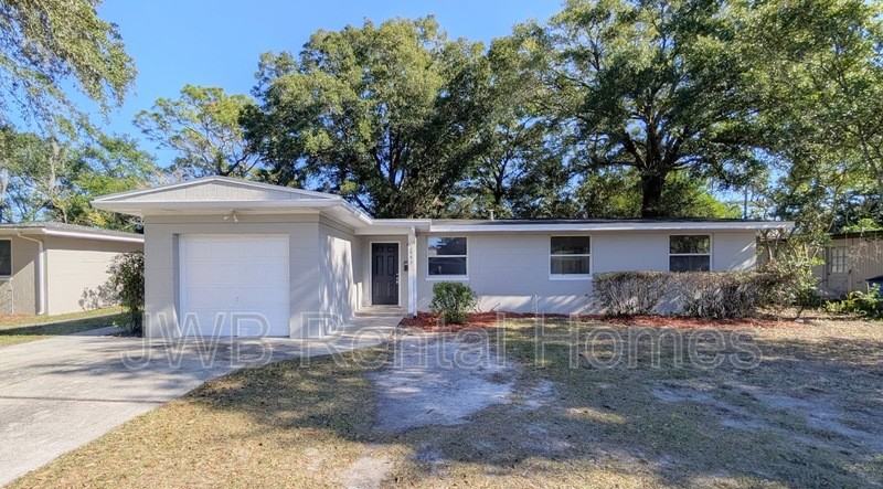 2943 Searchwood Dr - Photo 2 of 19