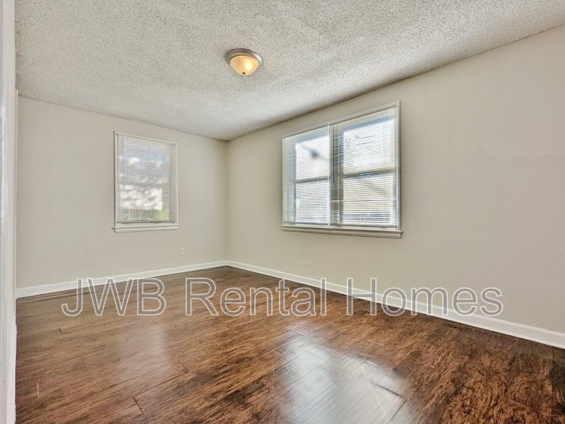 2567 Beaverbrook Pl - Photo 5 of 7