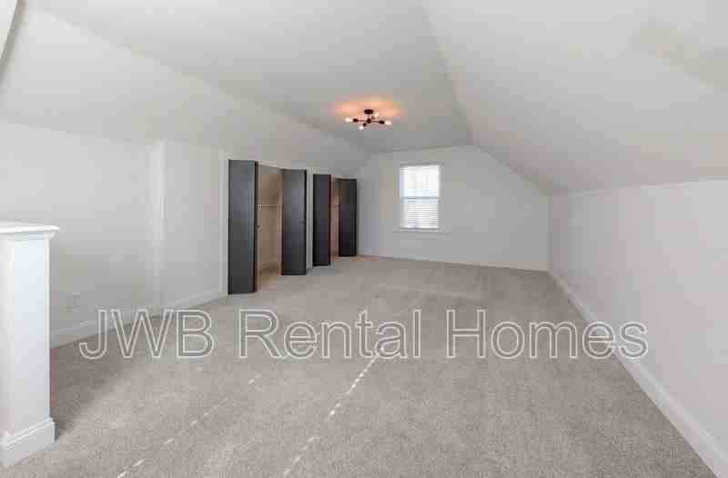 1731 Silver St - Photo 5 of 10