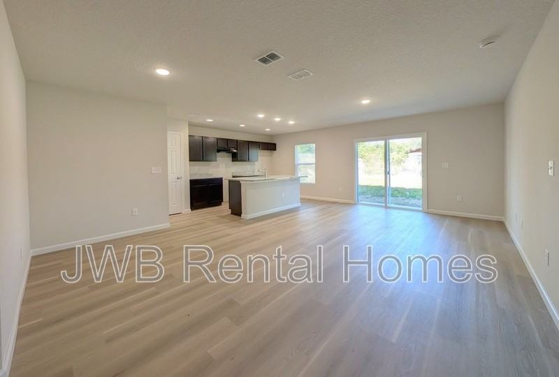 1737 W 30th St - Photo 5 of 18