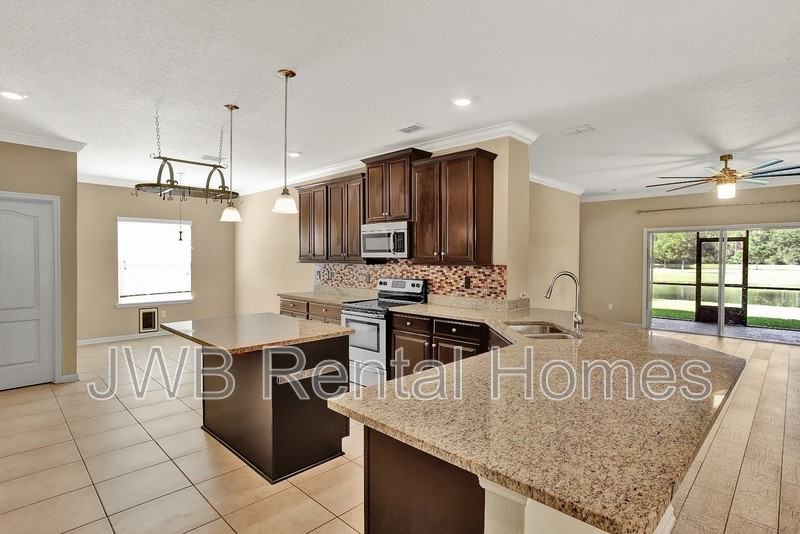 10007 Logan Falls Ct - Photo 6 of 22