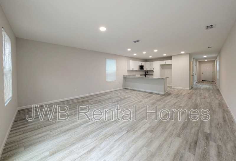 7605 Eaton Ave - Photo 5 of 18