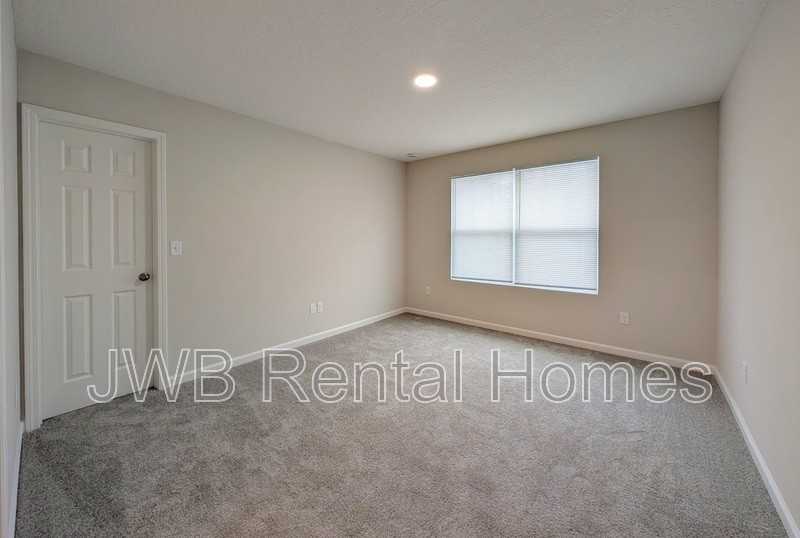 7605 Eaton Ave - Photo 7 of 18