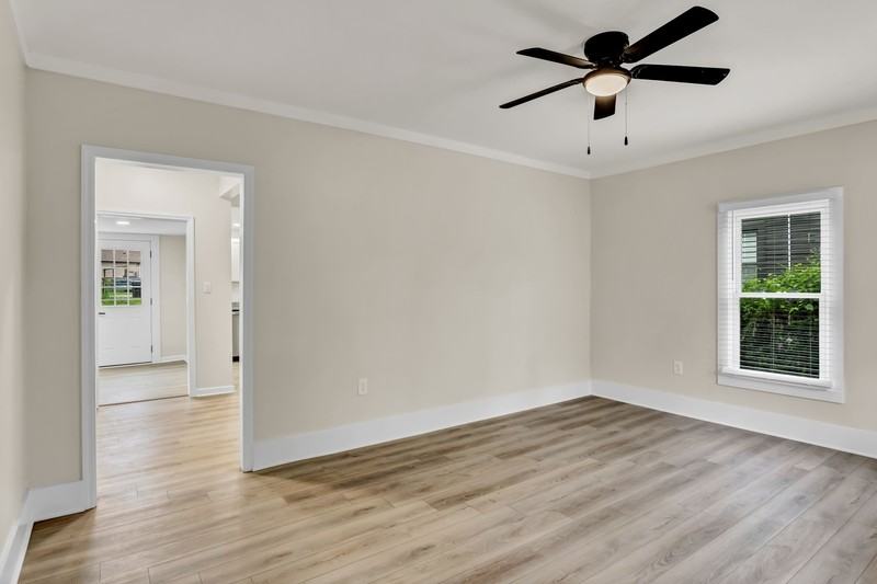 411 E Springdale Ave - Photo 2 of 10