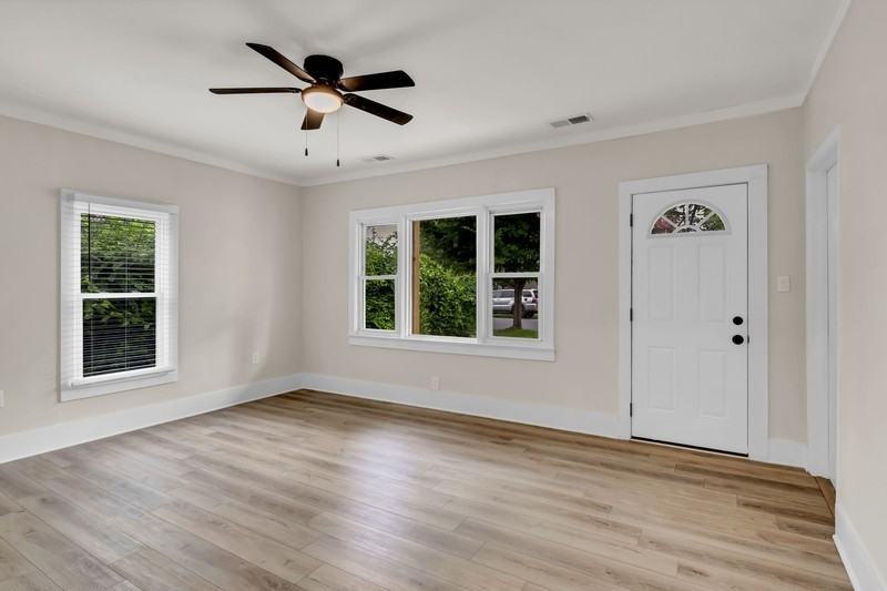 411 E Springdale Ave - Photo 3 of 10