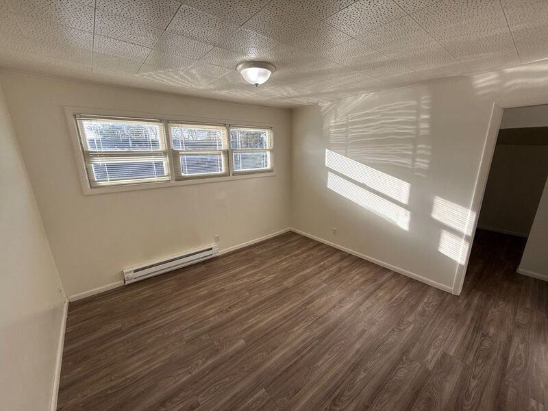 635 Thompson Ave Ne Apt A - Photo 5 of 16