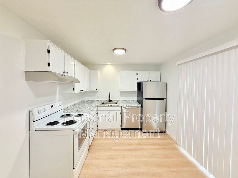 7422 Ne Hazel Dell Ave #11 - Photo 6 of 11