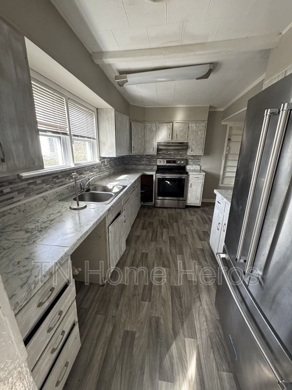 2409 Hoitt Ave - Photo 3 of 5