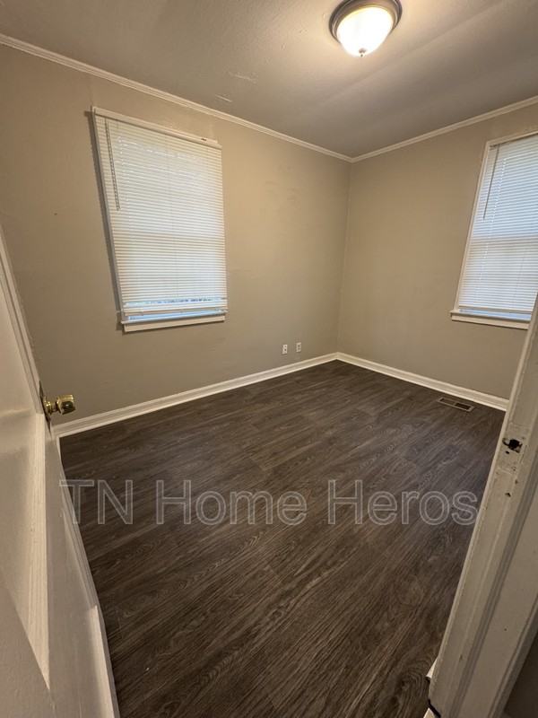 1709 Crestview St - Photo 6 of 6