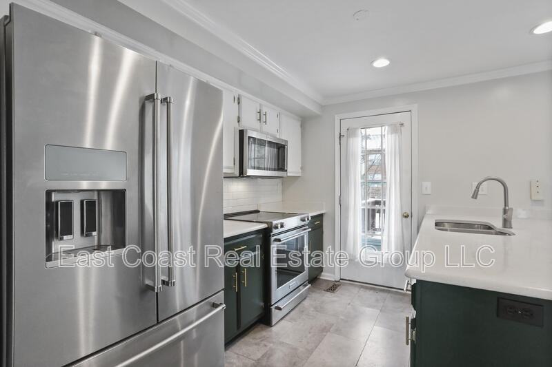 8033 Hollow Reed Ct - Photo 4 of 36