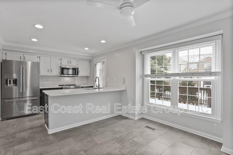 8033 Hollow Reed Ct - Photo 5 of 36