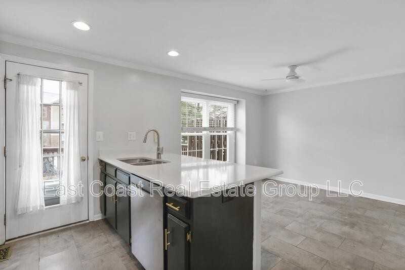 8033 Hollow Reed Ct - Photo 6 of 36