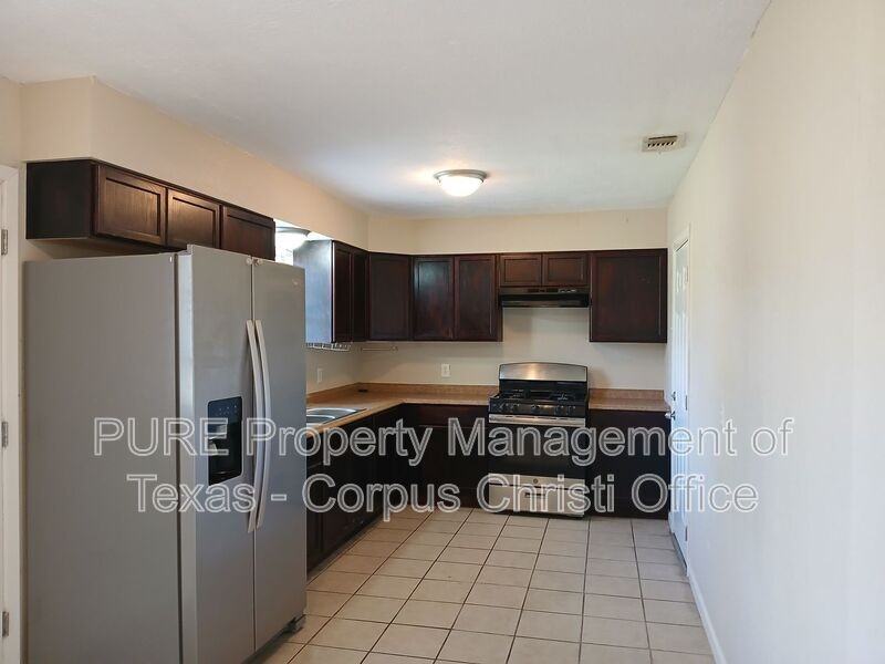 4937 Blundell Dr - Photo 4 of 14