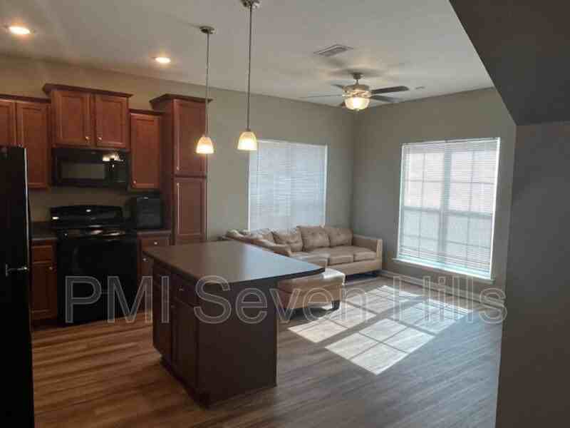 1994 Greencastle Ln - Photo 6 of 16