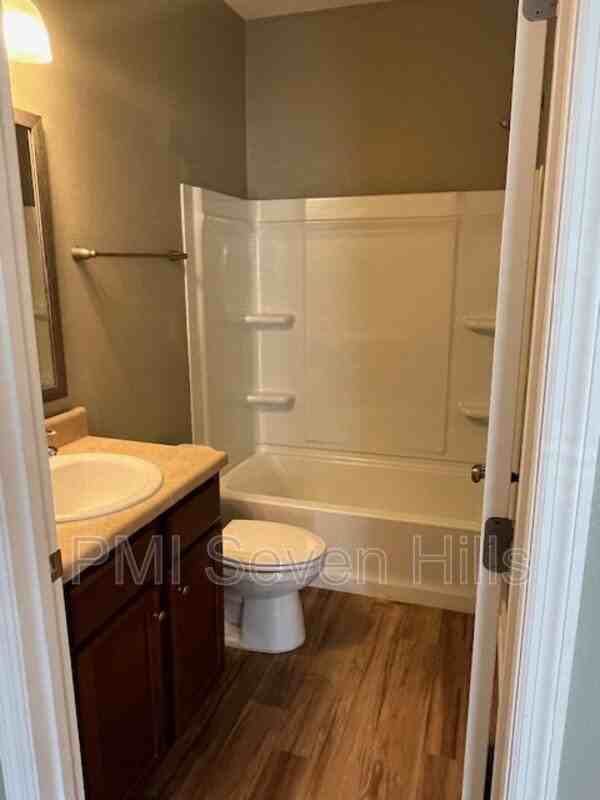 1994 Greencastle Ln - Photo 7 of 16