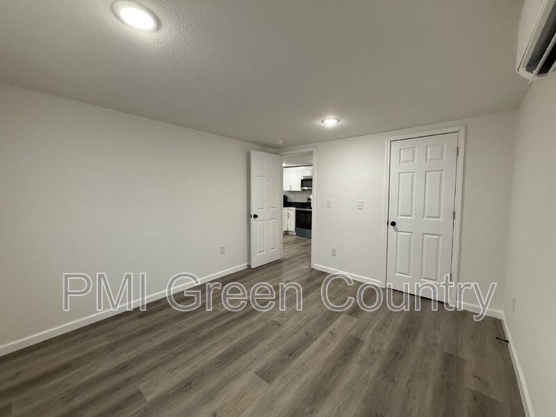 2432 E Pine St #B - Photo 7 of 9