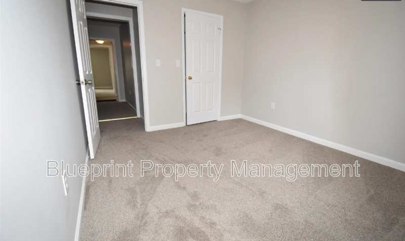 1033 Minor Dr - Photo 5 of 12