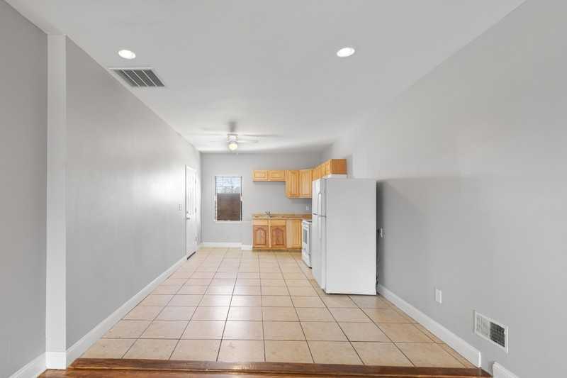 1005 N Arlington Ave - Photo 5 of 24