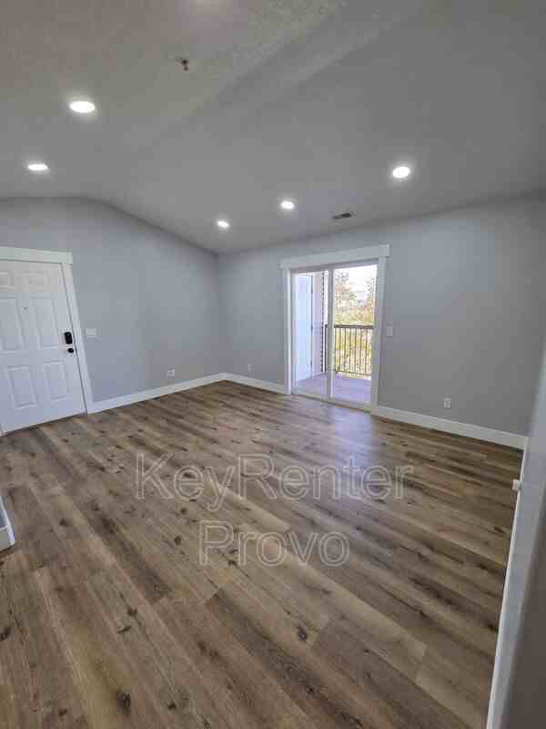 8196 N Cedar Springs Rd - Photo 4 of 13