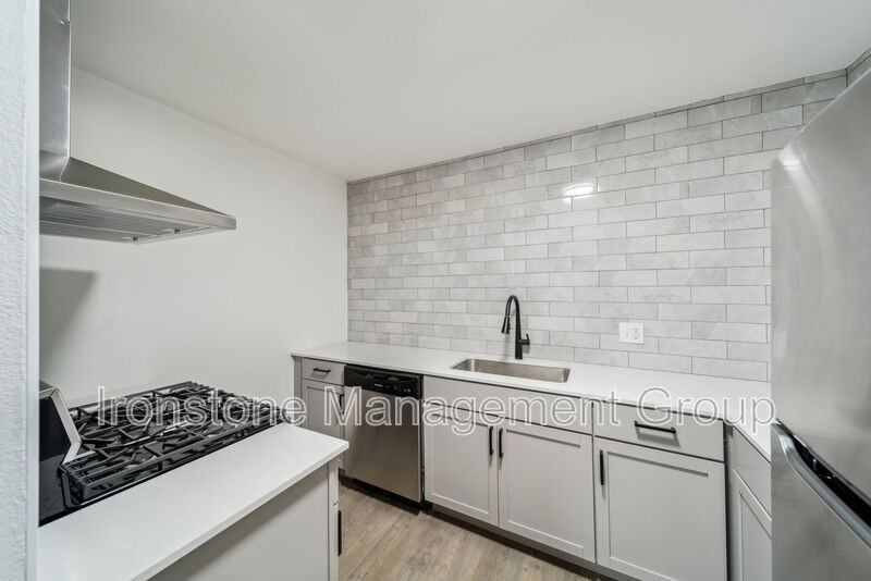 4515 E 31st St #40 - Photo 4 of 37