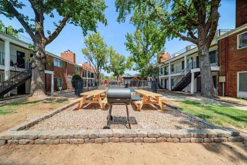 4511 E 31st St #25 - Photo 2 of 37