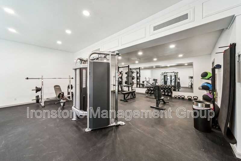 4511 E 31st St #25 - Photo 6 of 37