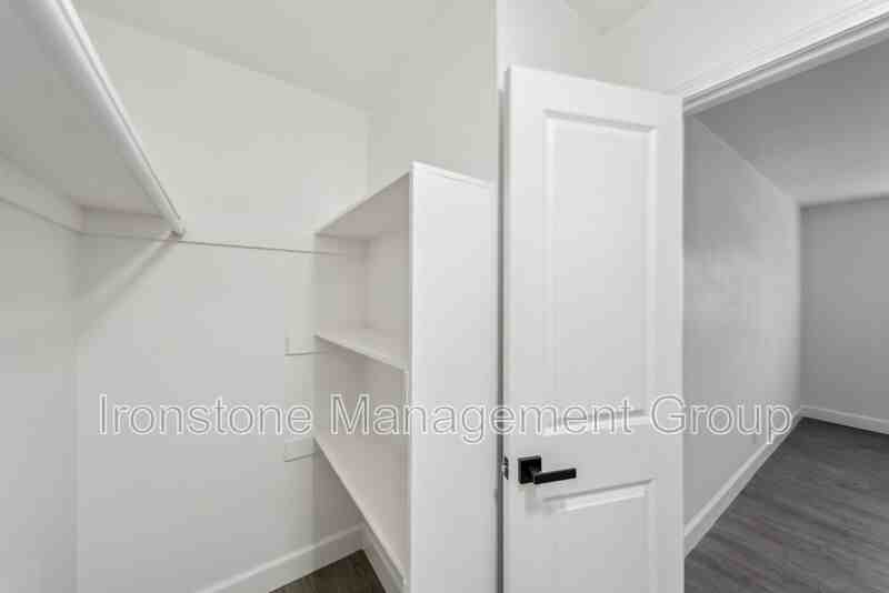 4511 E 31st St #25 - Photo 7 of 37