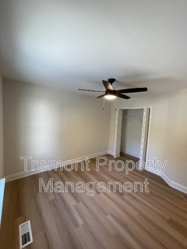 W 37th St - Photo 4 of 7