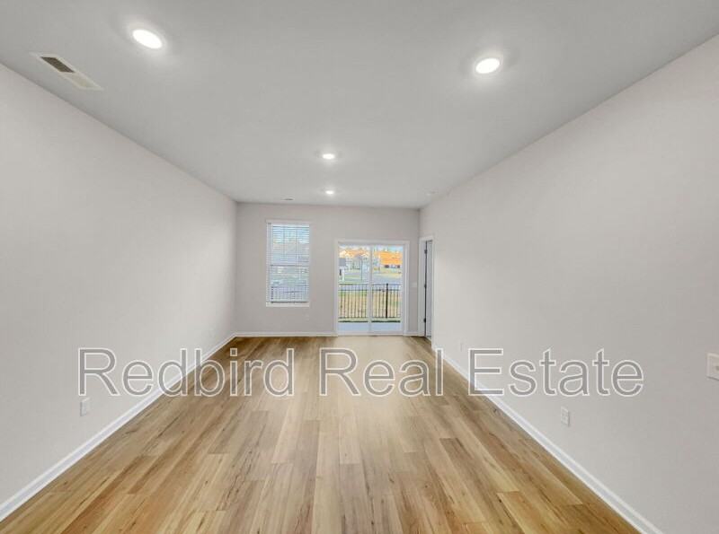 1611 Manuka Ln - Photo 5 of 24