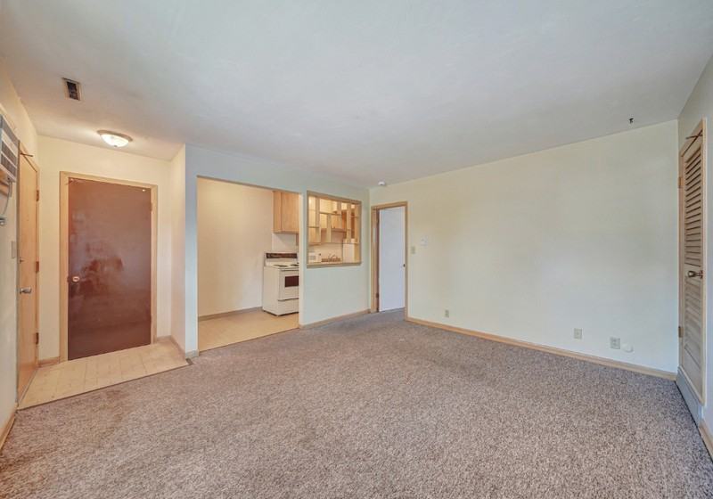 5050 Cleveland Ave #3 - Photo 3 of 12