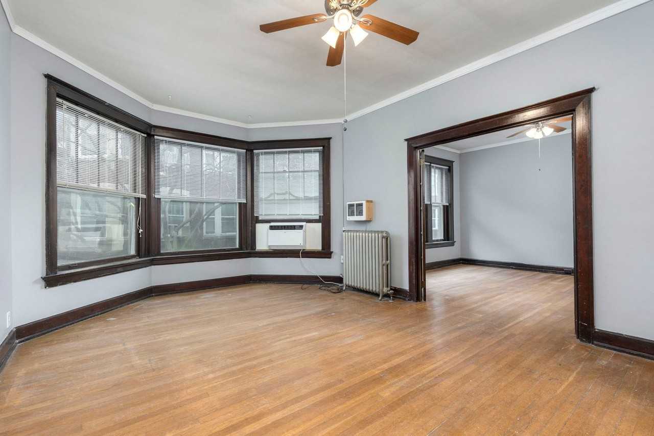 Cavalier Apartments - Photo 4 of 37